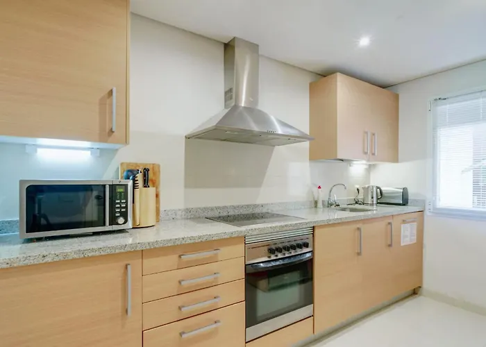 The Lagoon Apartment- Free Lagoon Access Appartement Estepona