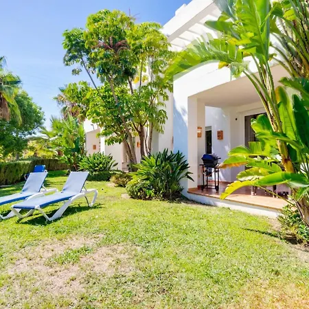 The Lagoon Apartment- Free Lagoon Access Apartmán Estepona